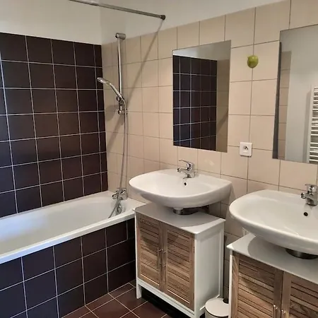 Maison Au Pied Du Chateau-cour-proche Centre Сомюр