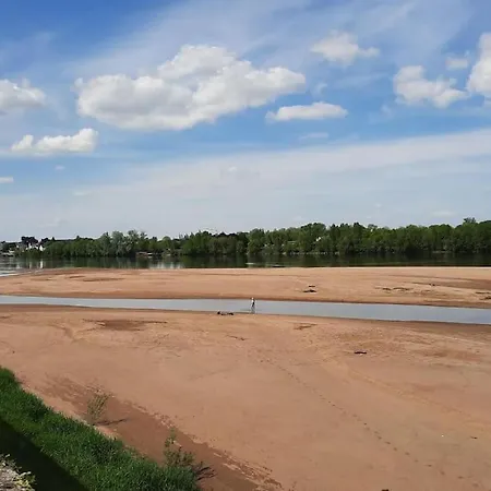 Maison Au Pied Du Chateau-cour-proche Centre Дом отдыха