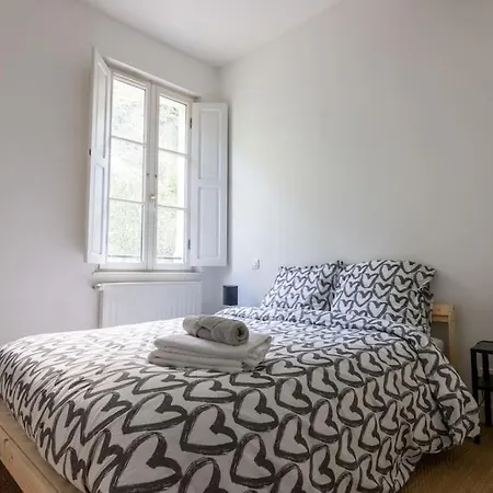 Maison Au Pied Du Chateau-cour-proche Centre Дом отдыха Сомюр