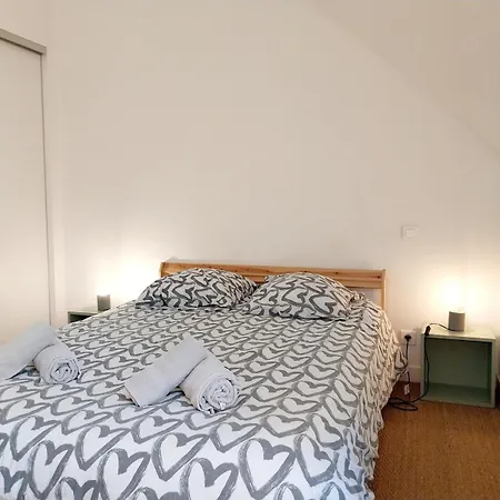 בית נופש Maison Au Pied Du Chateau-cour-proche Centre *