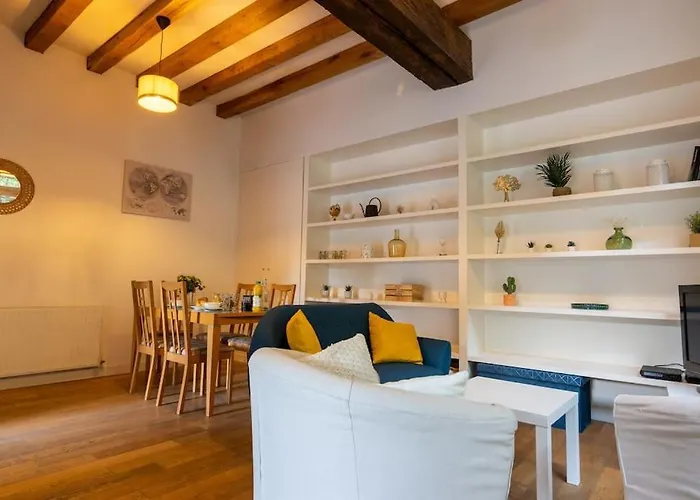 Maison Au Pied Du Chateau-cour-proche Centre Ferienhaus *