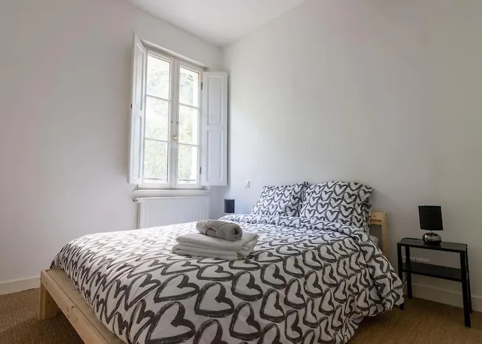 Maison Au Pied Du Chateau-cour-proche Centre Ferienhaus Saumur