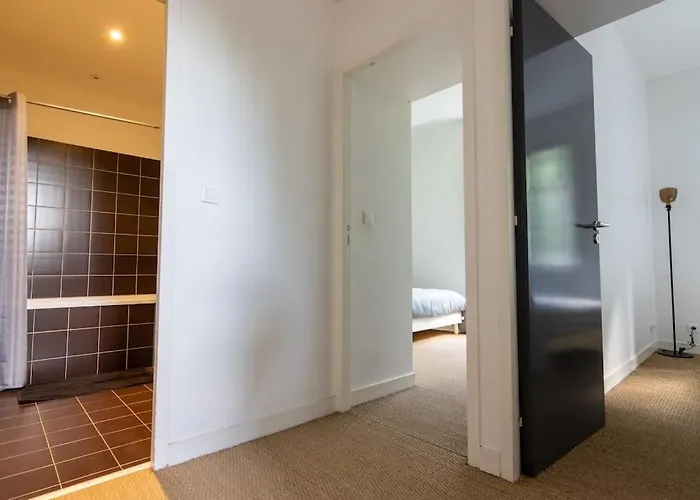 Maison Au Pied Du Chateau-cour-proche Centre