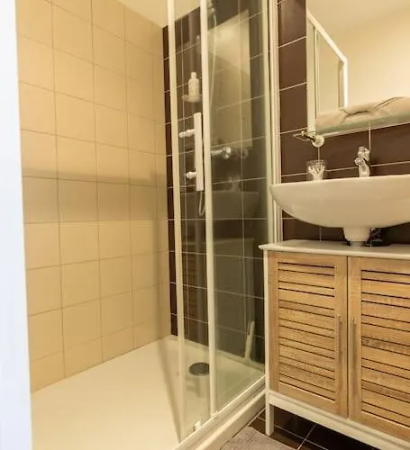 Ferienhaus Maison Au Pied Du Chateau-cour-proche Centre *